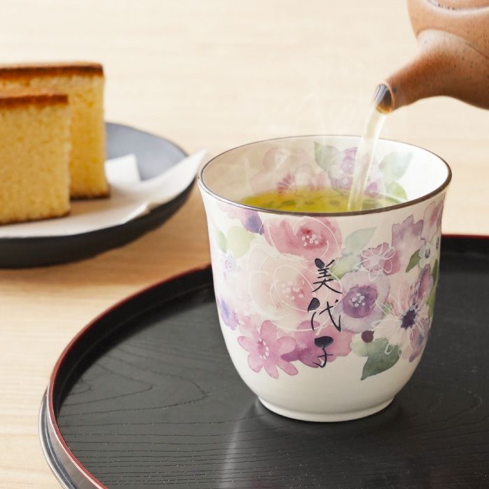 美濃焼花柄湯呑み