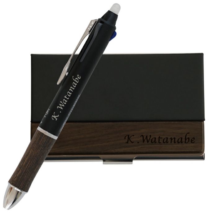 ダークブラウン