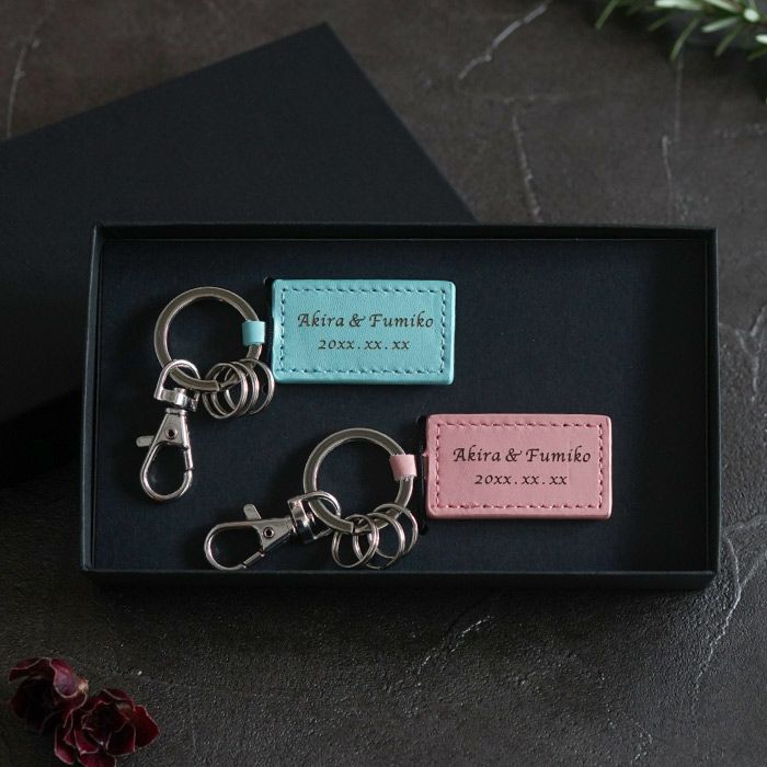 スクエアレザーキーホルダー　ペア