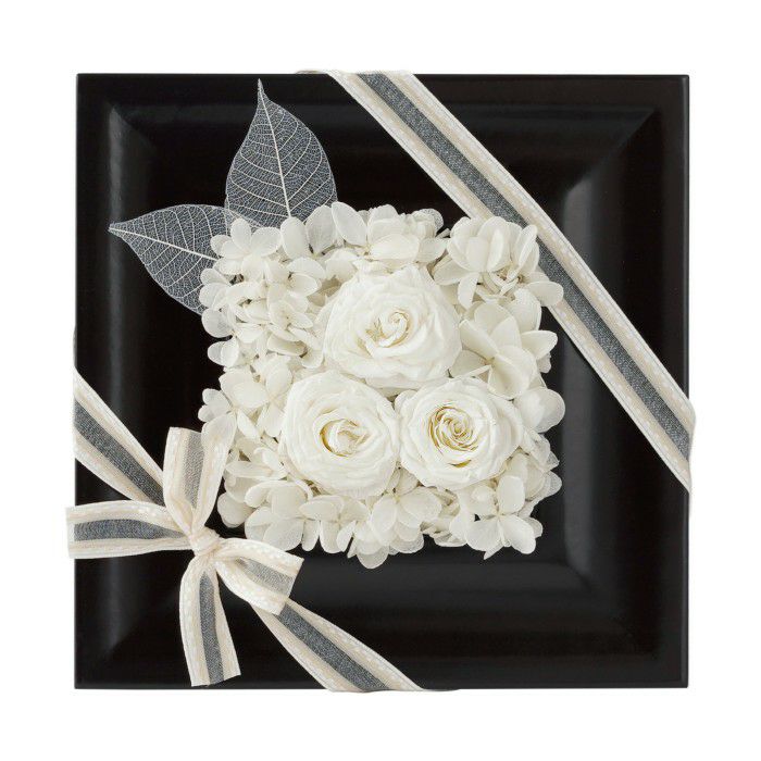 ダークブラウン