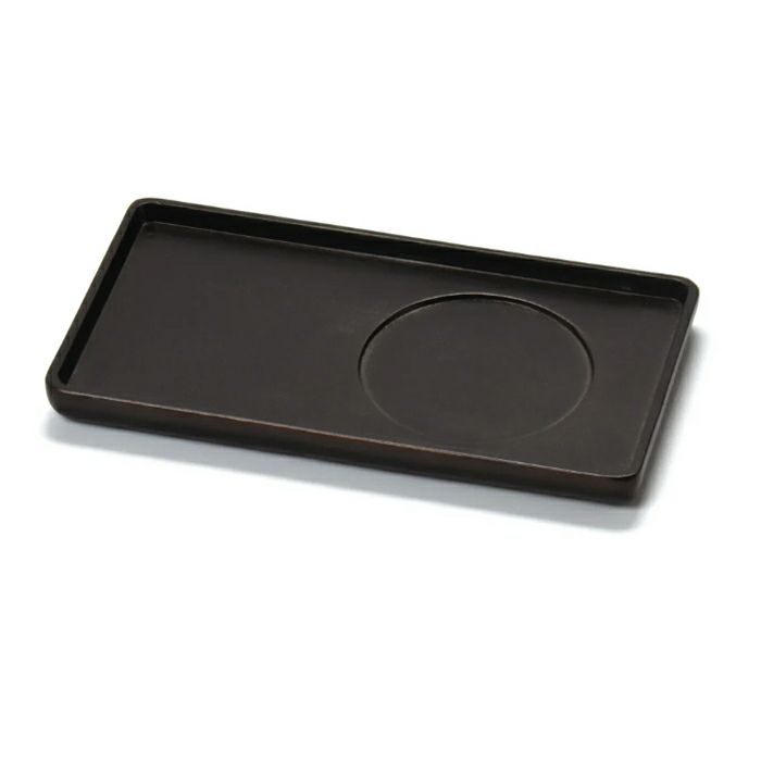 ダークブラウン